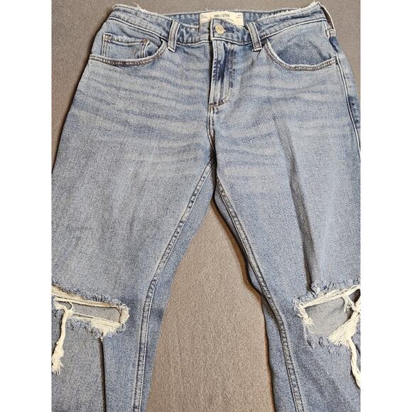 Hollister Jeans Womens 4R Blue Light Wash Low-rise Relaxed Straight Distressed - Picture 2 of 9